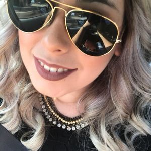 Meet your Posher, Sandy